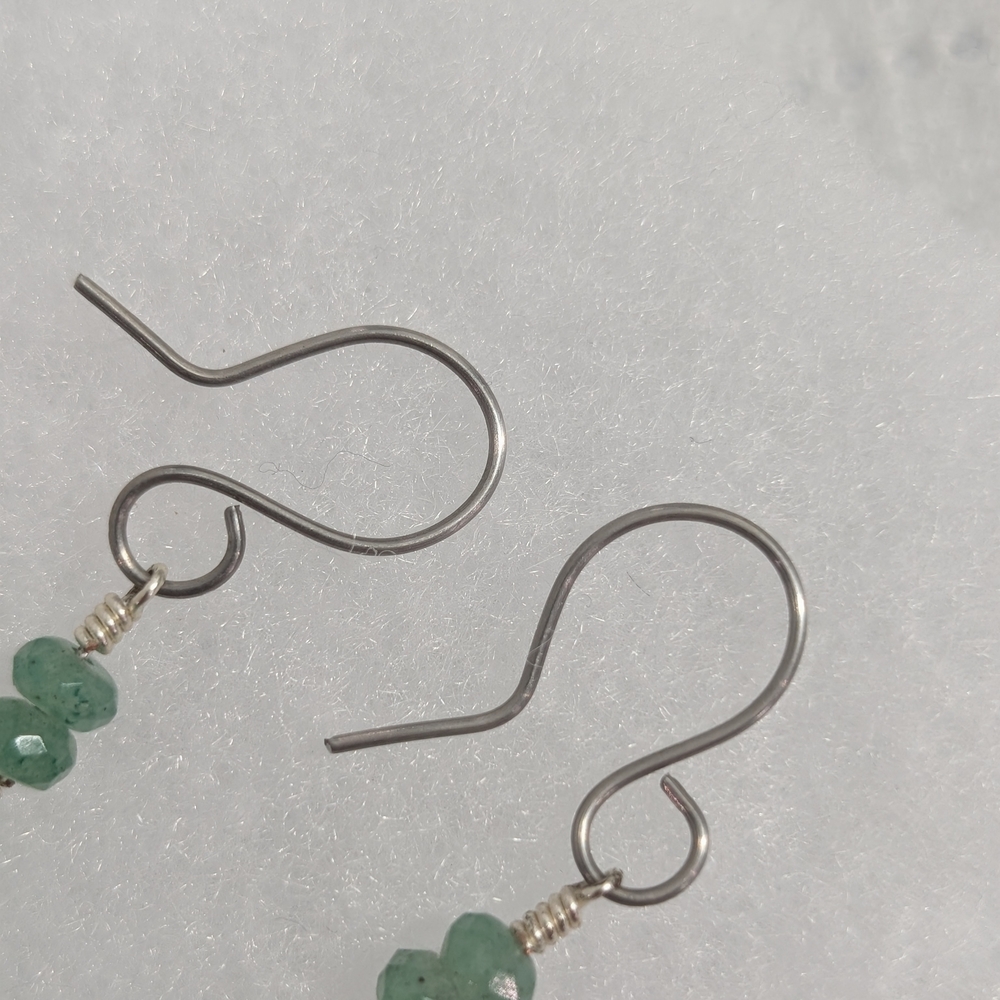 Source Unknown Green And Silver Dangle Earrings - image 5